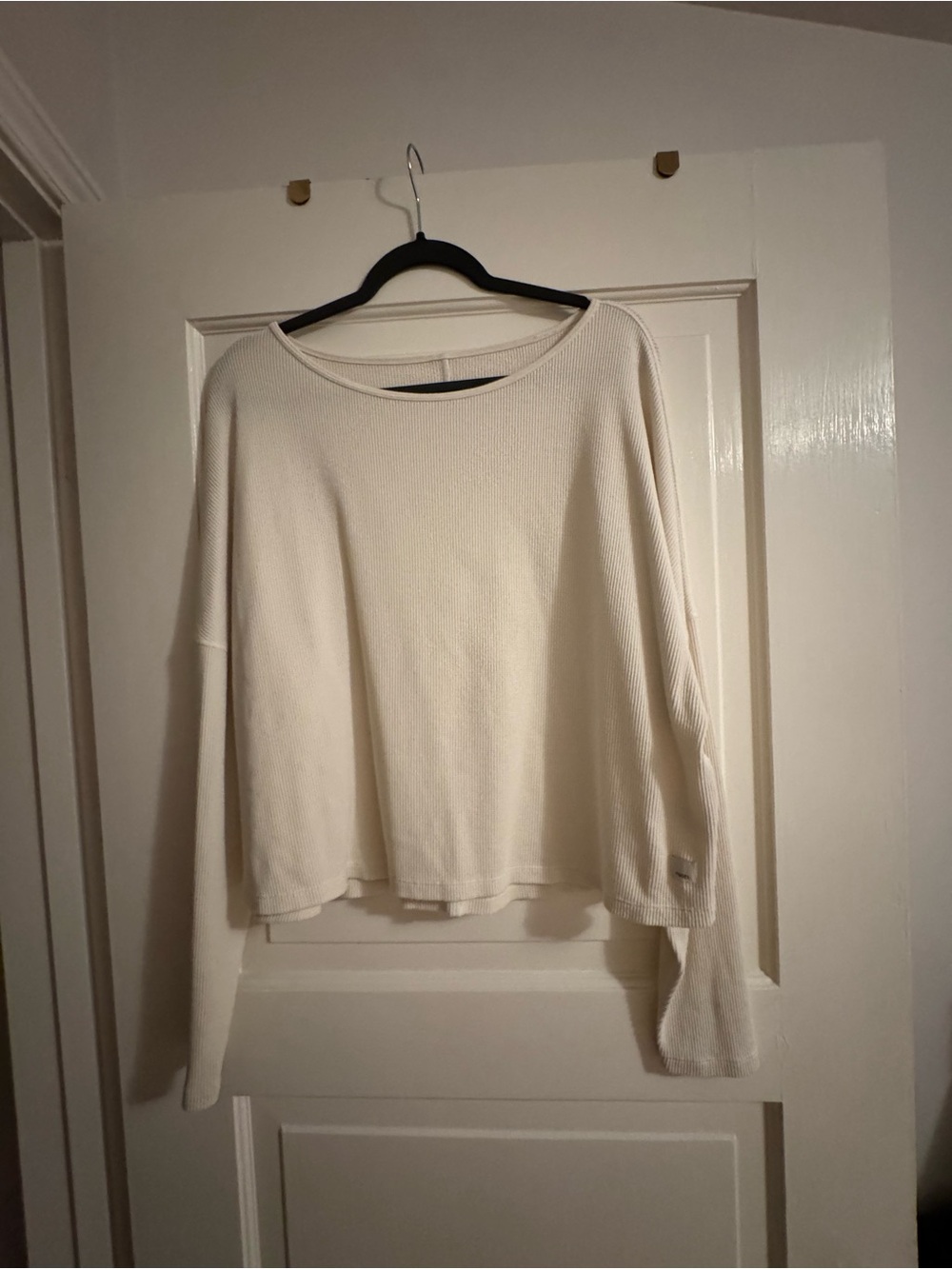 Vuori Cream Long-Sleeve Waffle Knit Women's Top